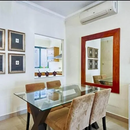 Parisio Palace Homestay Sliema